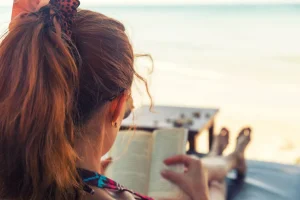 ¿Sabías que el otoño es la mejor época para ir a la playa — Hotel Akquaaa, Calafell