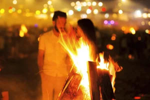 La fiesta de San Juan en Calafell: Una noche de tradición y magia — Hotel Akquaaa, Calafell