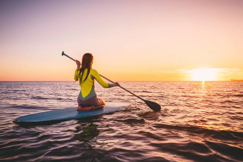 Disfruta del invierno en la playa: deportes para la época de frío — Hotel Akquaaa, Calafell