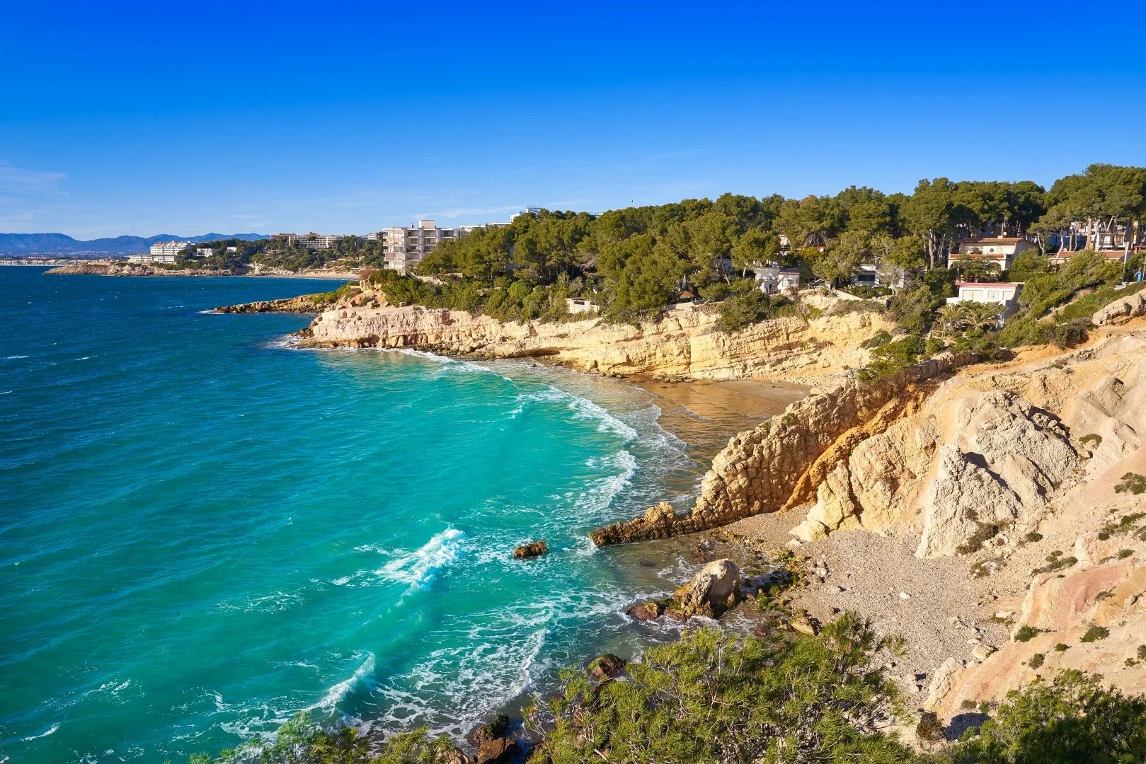Las mejores playas de la Costa Dorada — Hotel Akquaaa, Calafell