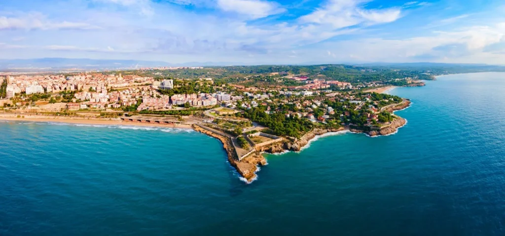 Las mejores playas de la Costa Dorada — Hotel Akquaaa, Calafell
