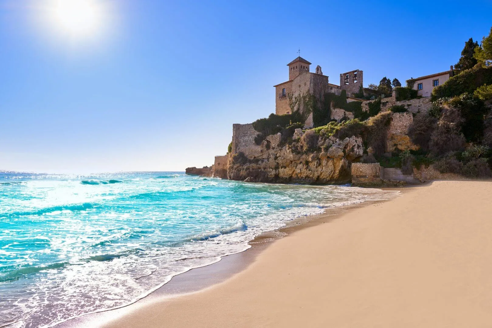 Las mejores playas de la Costa Dorada — Hotel Akquaaa, Calafell
