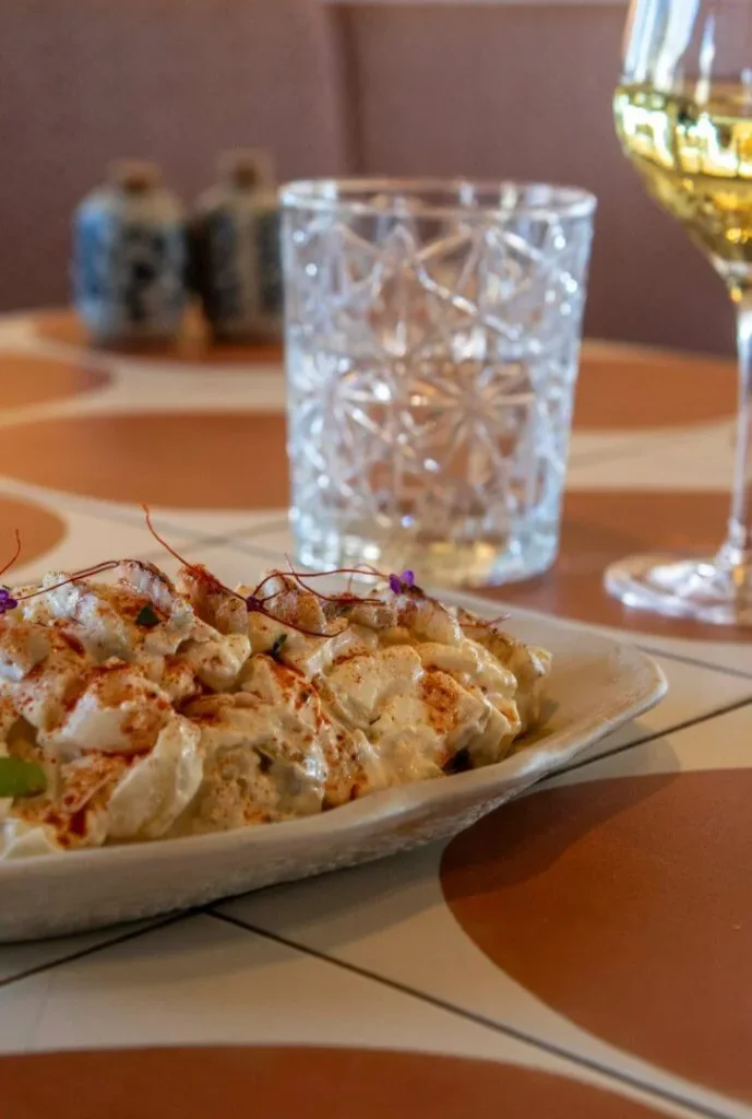 Restaurante del Hotel Akquaaa en Calafell, en primera línea de mar